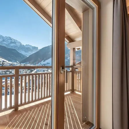 Luxury Chalet Plazola Chalet Dolomiti Sëlva